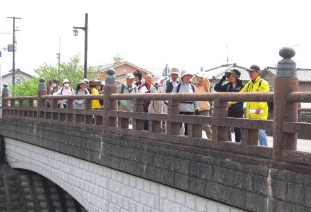 秋篠川に架かる橋