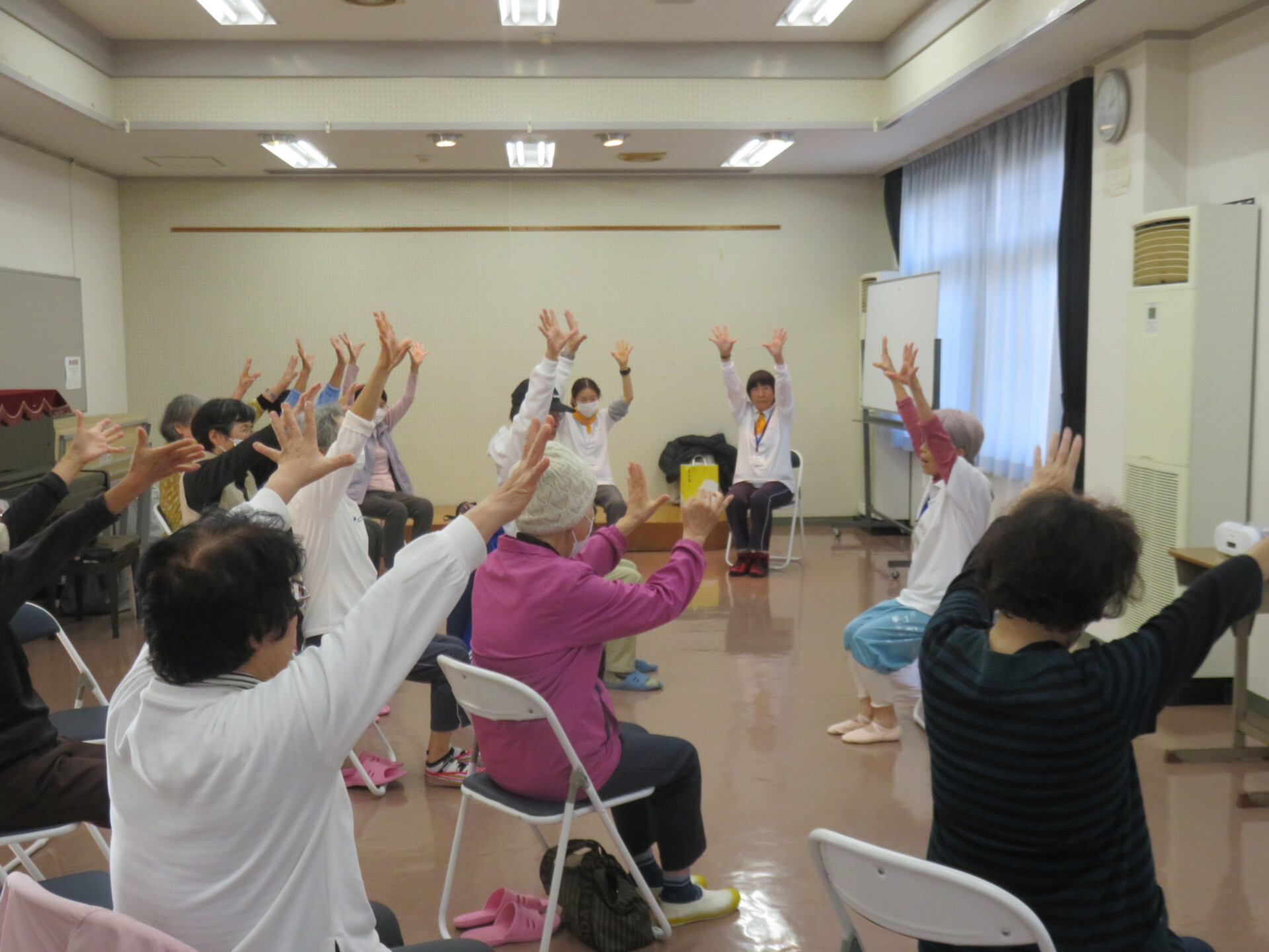 講座（健康体操）の様子